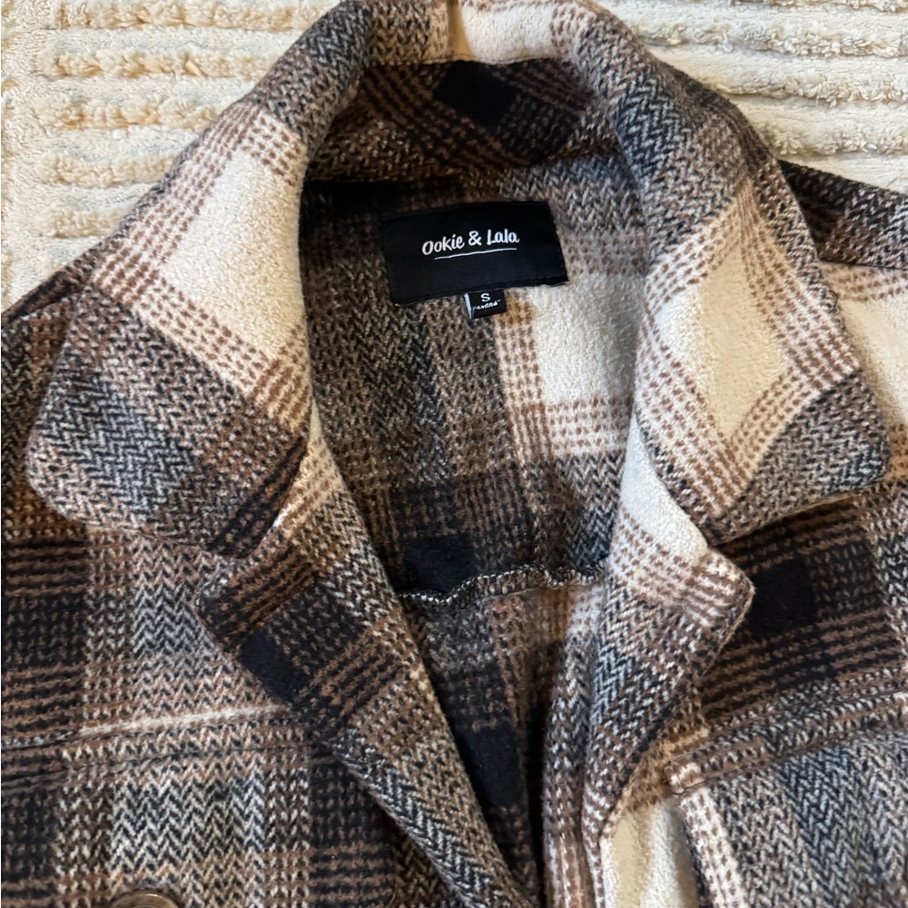 Plaid Button-Up Jacket - Picture 2 of 3